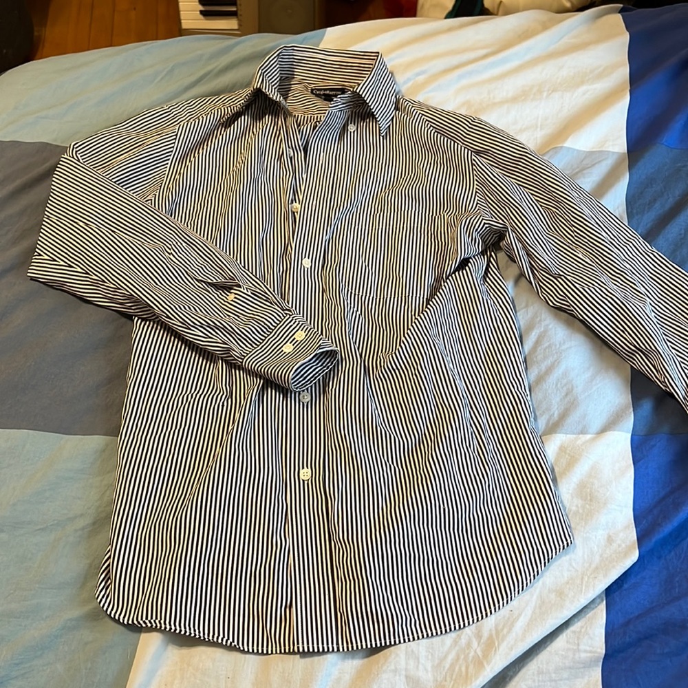 Croft&Barrow Navy/White Button Up